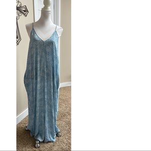MOD GODDESS blue/white paisley maxi dress coverup